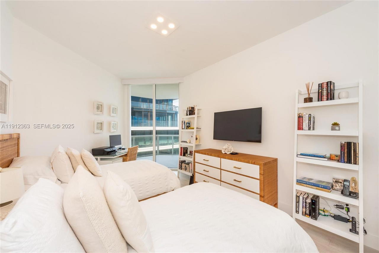 Real estate property located at 8925 Collins Ave #11C, Miami-dade, Mirage Condo, Surfside, FL
