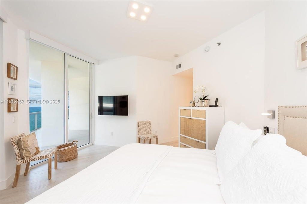 Real estate property located at 8925 Collins Ave #11C, Miami-dade, Mirage Condo, Surfside, FL
