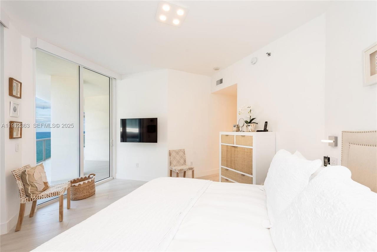 Real estate property located at 8925 Collins Ave #11C, Miami-dade, Mirage Condo, Surfside, FL