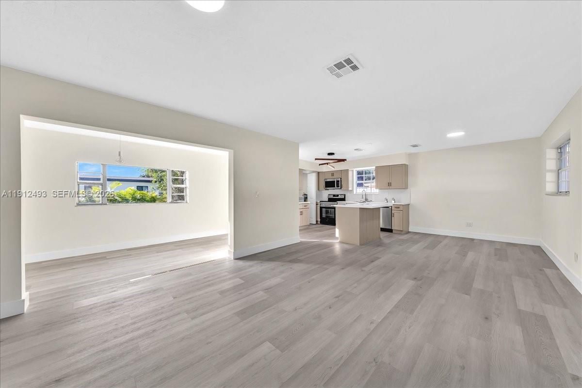 Real estate property located at 18200 9th Ave, Miami-dade, Scott Lake Manor Sec 2, Miami Gardens, FL