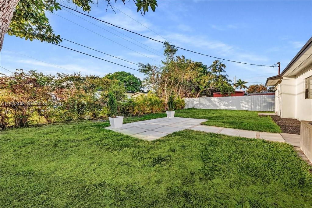 Real estate property located at 18200 9th Ave, Miami-dade, Scott Lake Manor Sec 2, Miami Gardens, FL