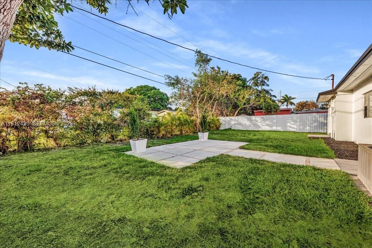 Real estate property located at 18200 9th Ave, Miami-dade, Scott Lake Manor Sec 2, Miami Gardens, FL