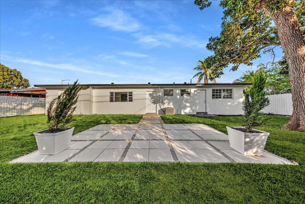 Real estate property located at 18200 9th Ave, Miami-dade, Scott Lake Manor Sec 2, Miami Gardens, FL