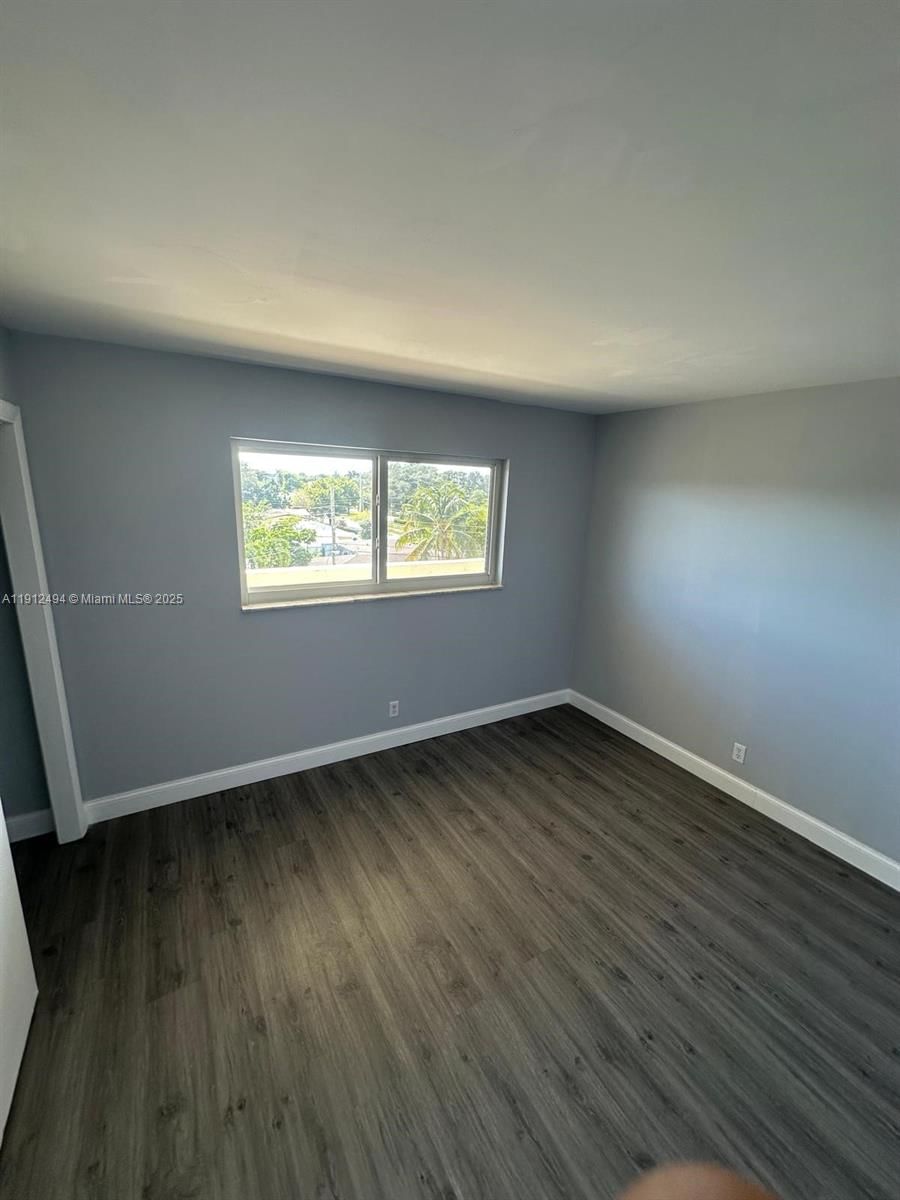 Real estate property located at 220 9th Ave #406, Broward, Parkside Towers Condo, Hallandale Beach, FL