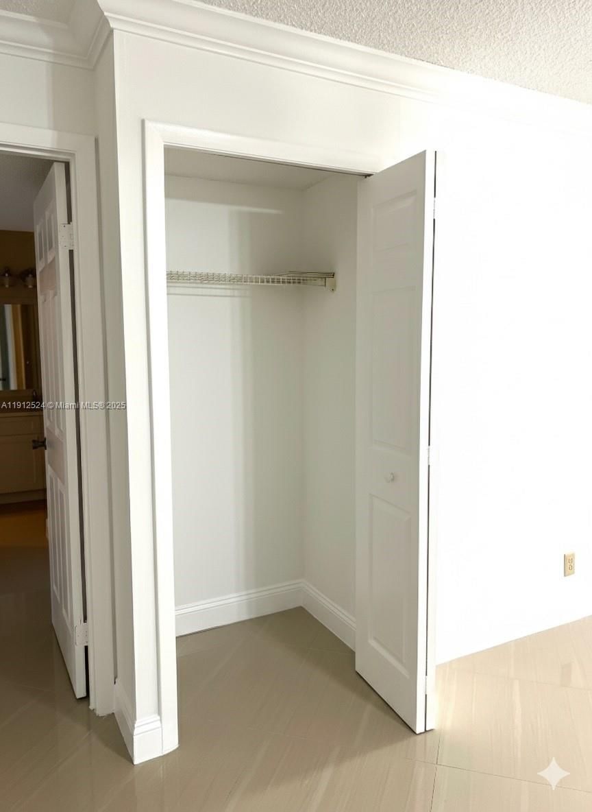 Real estate property located at 16531 Blatt Blvd #101, Broward, Gardens At Bonaventure 14, Weston, FL