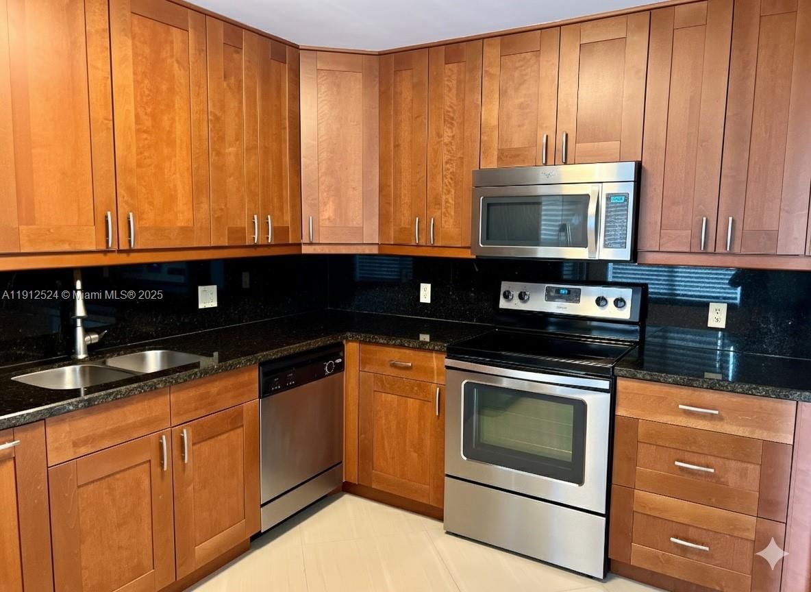 Real estate property located at 16531 Blatt Blvd #101, Broward, Gardens At Bonaventure 14, Weston, FL