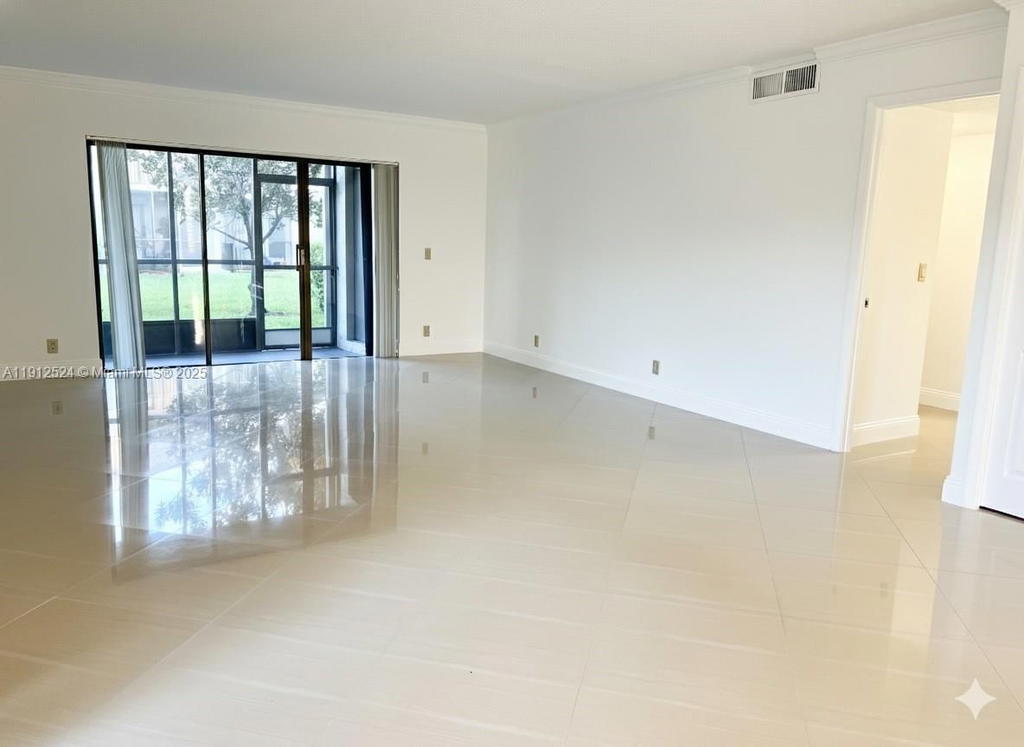 Real estate property located at 16531 Blatt Blvd #101, Broward, Gardens At Bonaventure 14, Weston, FL