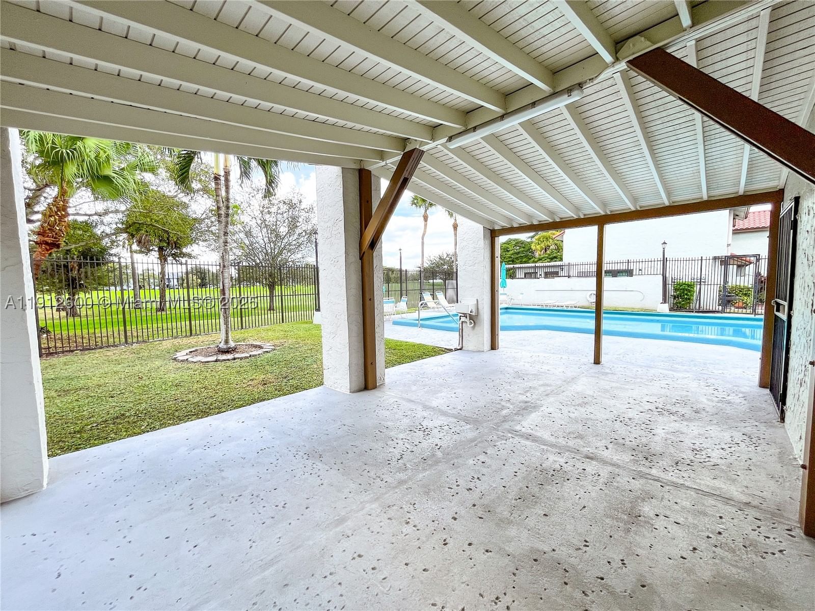 Real estate property located at 10315 9th St Cir #502-14, Miami-dade, Caribbean Springs Village, Miami, FL