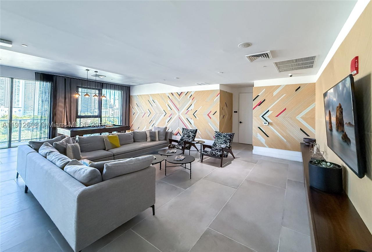 Real estate property located at 121 34th St #2003, Miami-dade, 3401 Midtown Condo, Miami, FL