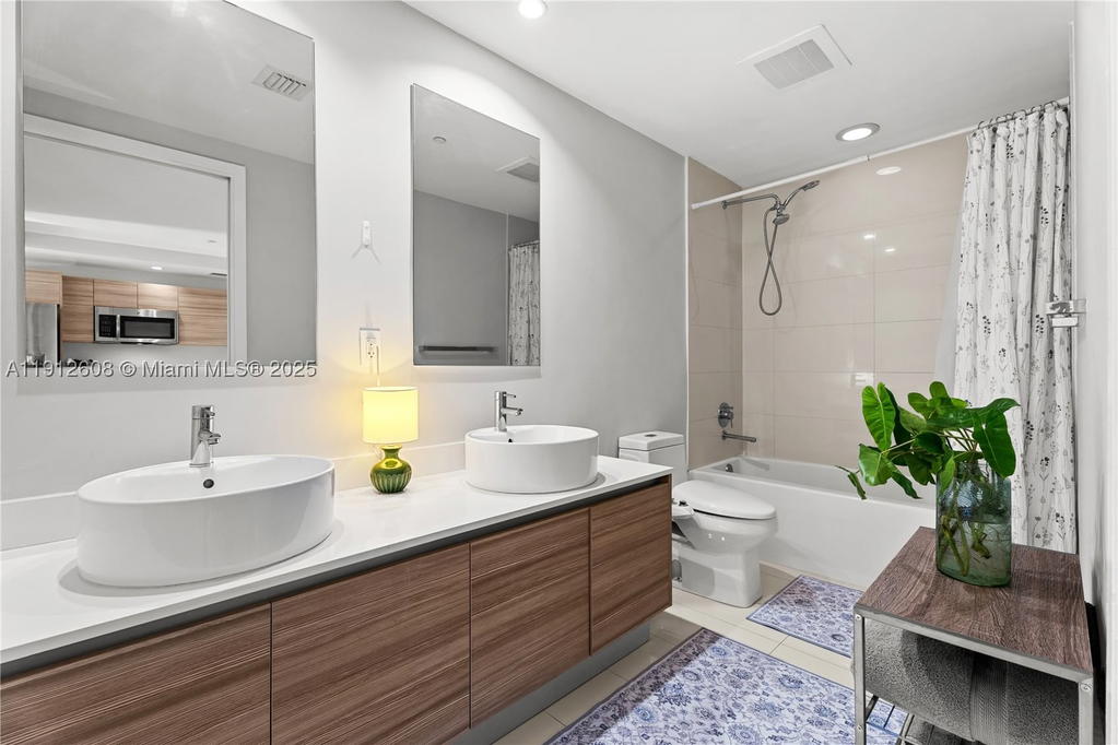 Real estate property located at 121 34th St #2003, Miami-dade, 3401 Midtown Condo, Miami, FL