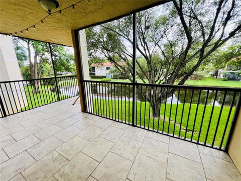 Real estate property located at , Broward, Bldg 130 Of Country Club, Weston, FL