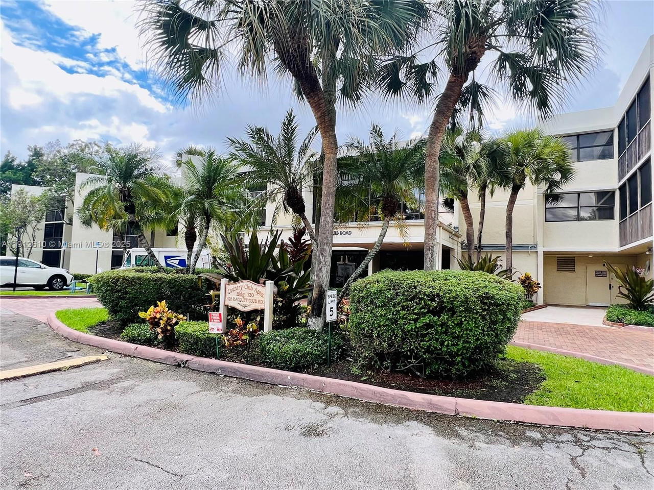 Real estate property located at , Broward, Bldg 130 Of Country Club, Weston, FL