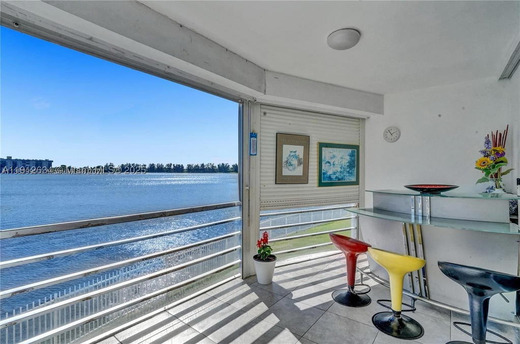Real estate property located at 1000 191st St #21, Miami-dade, Riviera Condominium Apts, Miami, FL