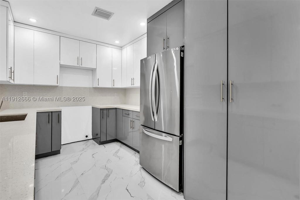 Real estate property located at 5850 3rd Ave, Miami-dade, Pierces Lemon City, Miami, FL