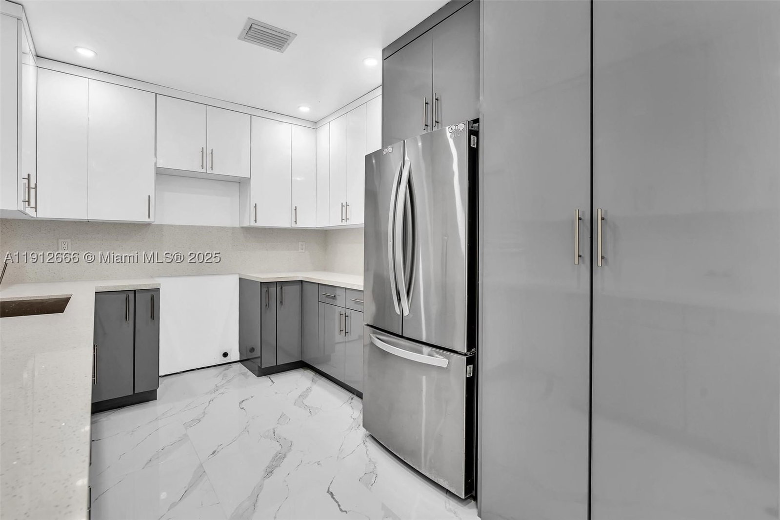 Real estate property located at 5850 3rd Ave, Miami-dade, Pierces Lemon City, Miami, FL