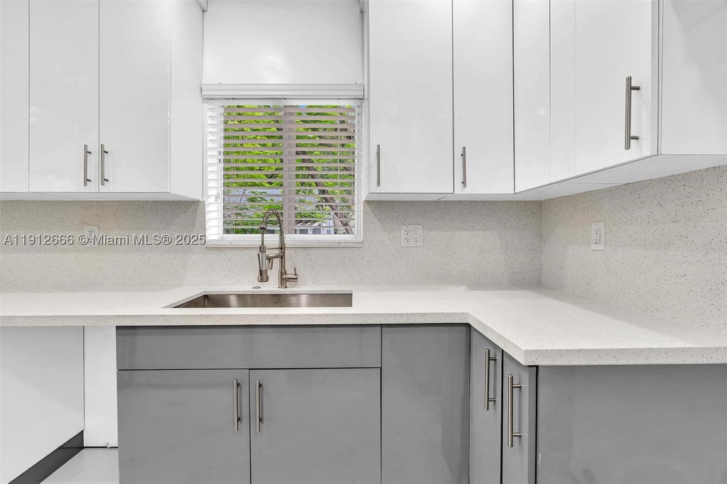 Real estate property located at 5850 3rd Ave, Miami-dade, Pierces Lemon City, Miami, FL