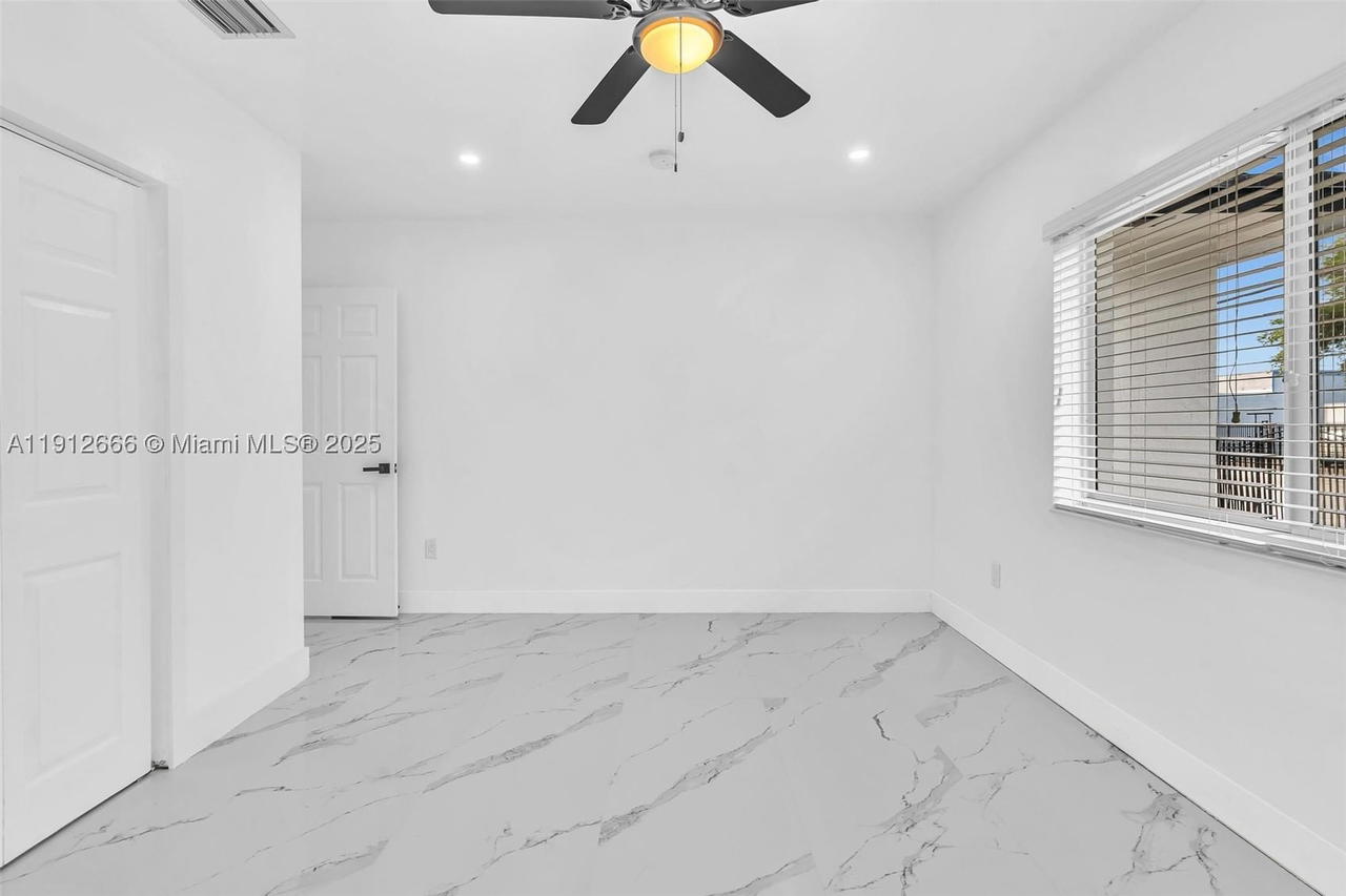 Real estate property located at 5850 3rd Ave, Miami-dade, Pierces Lemon City, Miami, FL
