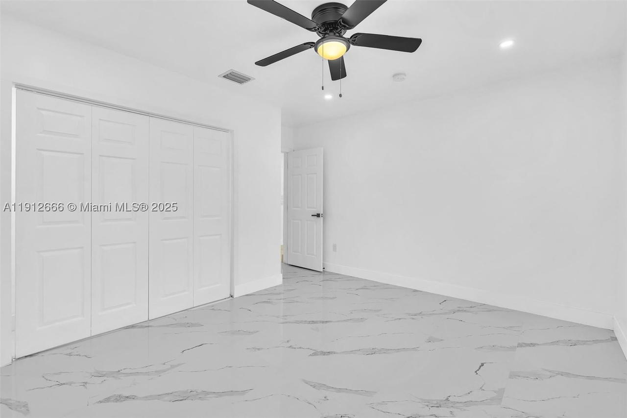 Real estate property located at 5850 3rd Ave, Miami-dade, Pierces Lemon City, Miami, FL