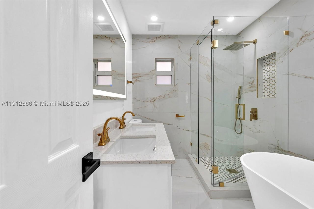 Real estate property located at 5850 3rd Ave, Miami-dade, Pierces Lemon City, Miami, FL