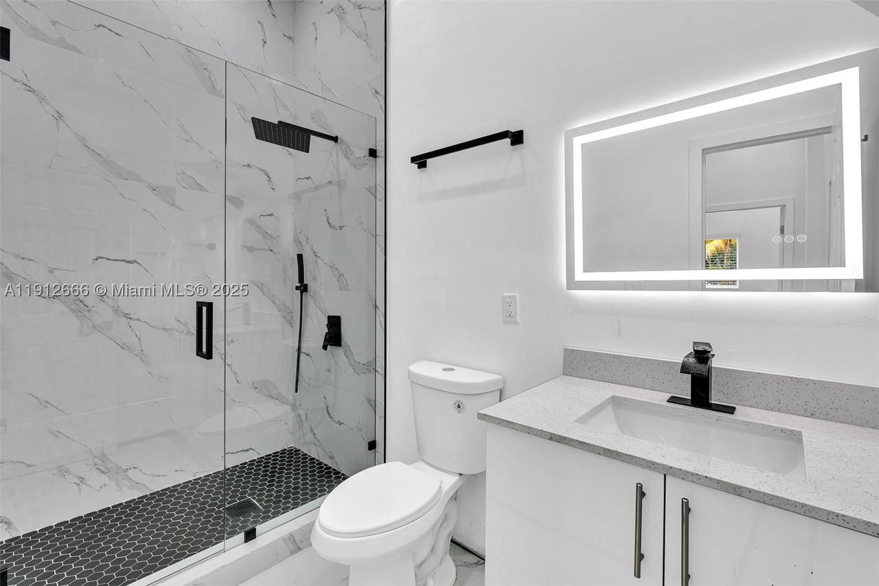 Real estate property located at 5850 3rd Ave, Miami-dade, Pierces Lemon City, Miami, FL