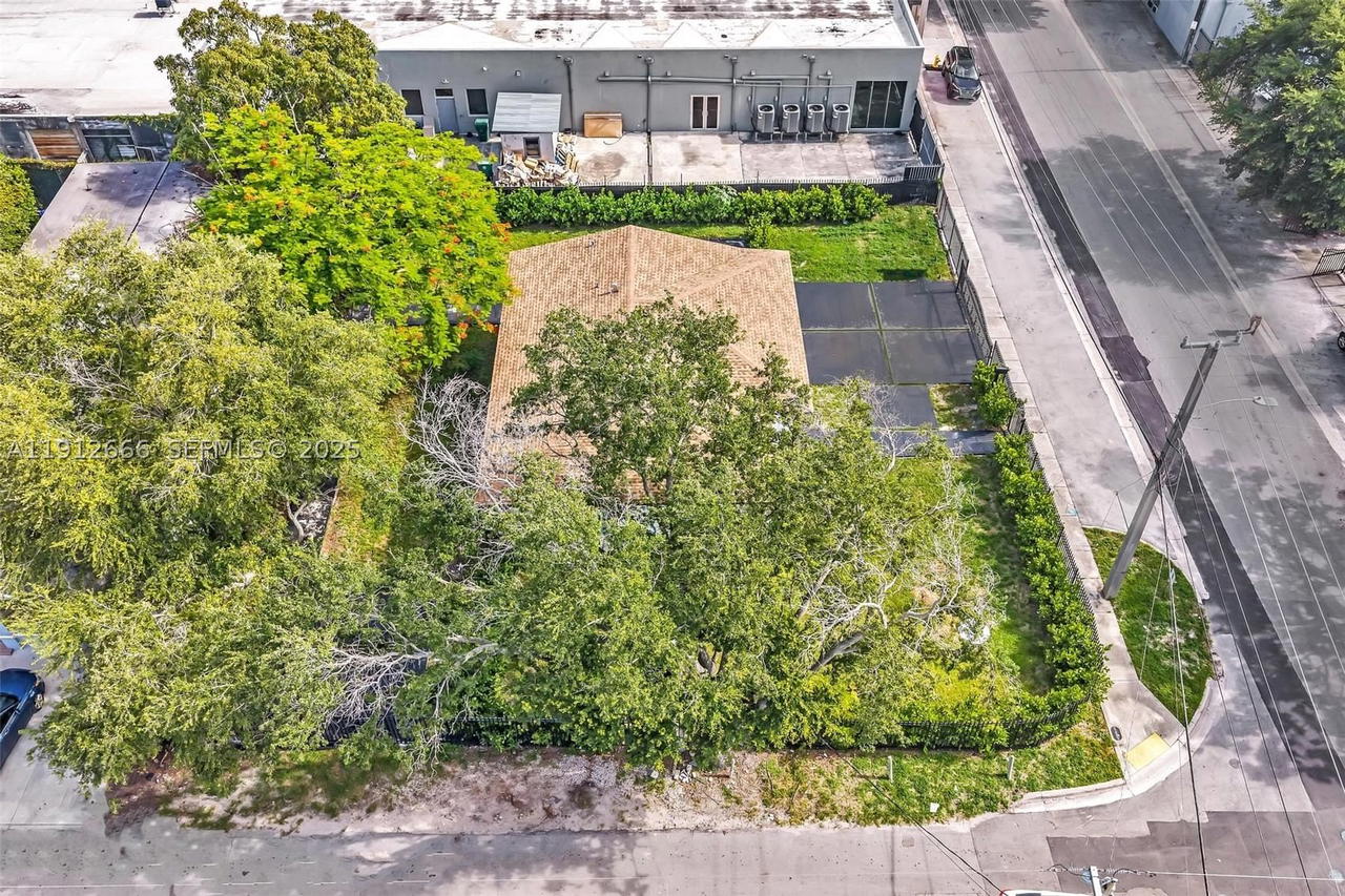 Real estate property located at 5850 3rd Ave, Miami-dade, Pierces Lemon City, Miami, FL