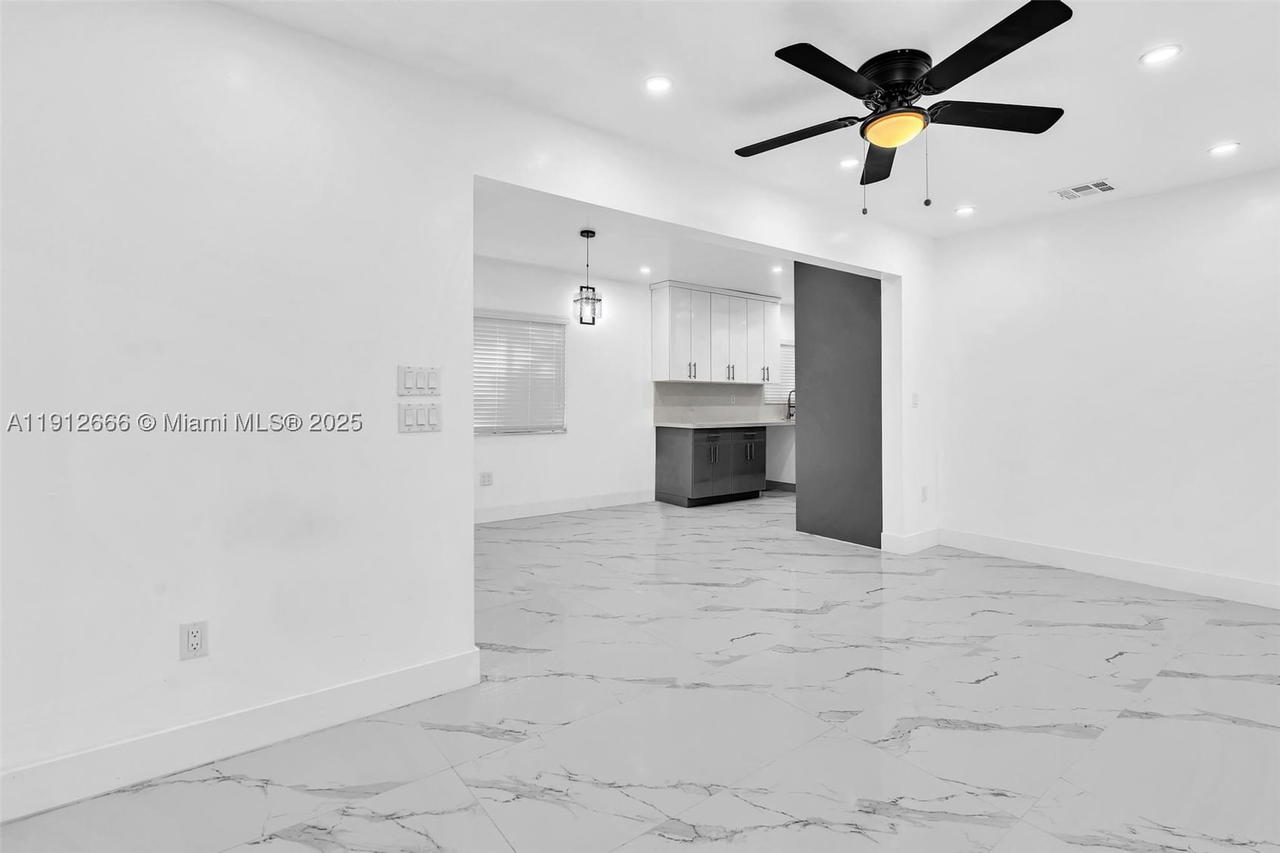 Real estate property located at 5850 3rd Ave, Miami-dade, Pierces Lemon City, Miami, FL