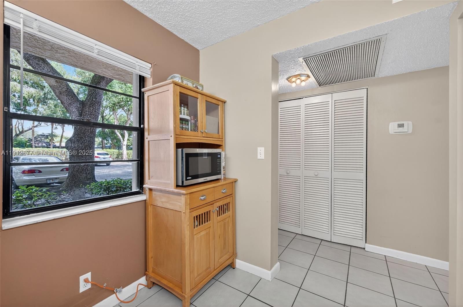 Real estate property located at 10501 Broward Blvd #104, Broward, Plantation Racquet Club, Plantation, FL