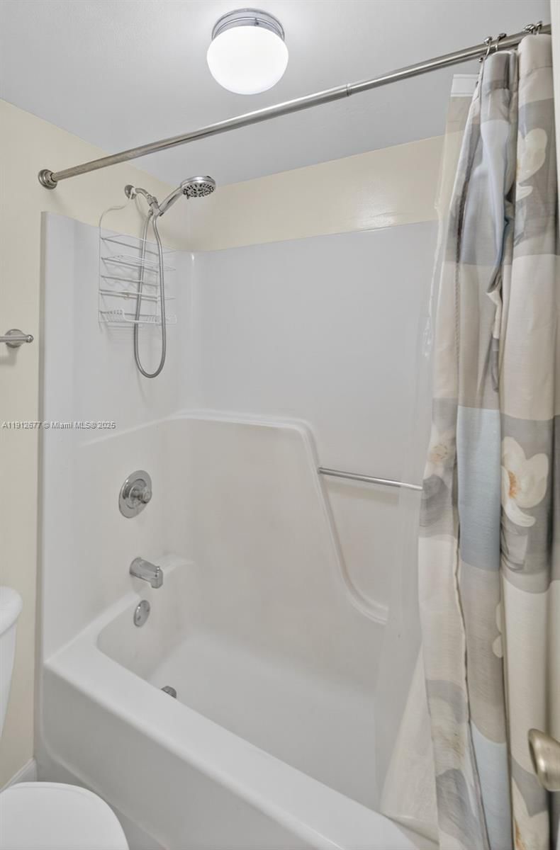 Real estate property located at 10501 Broward Blvd #104, Broward, Plantation Racquet Club, Plantation, FL