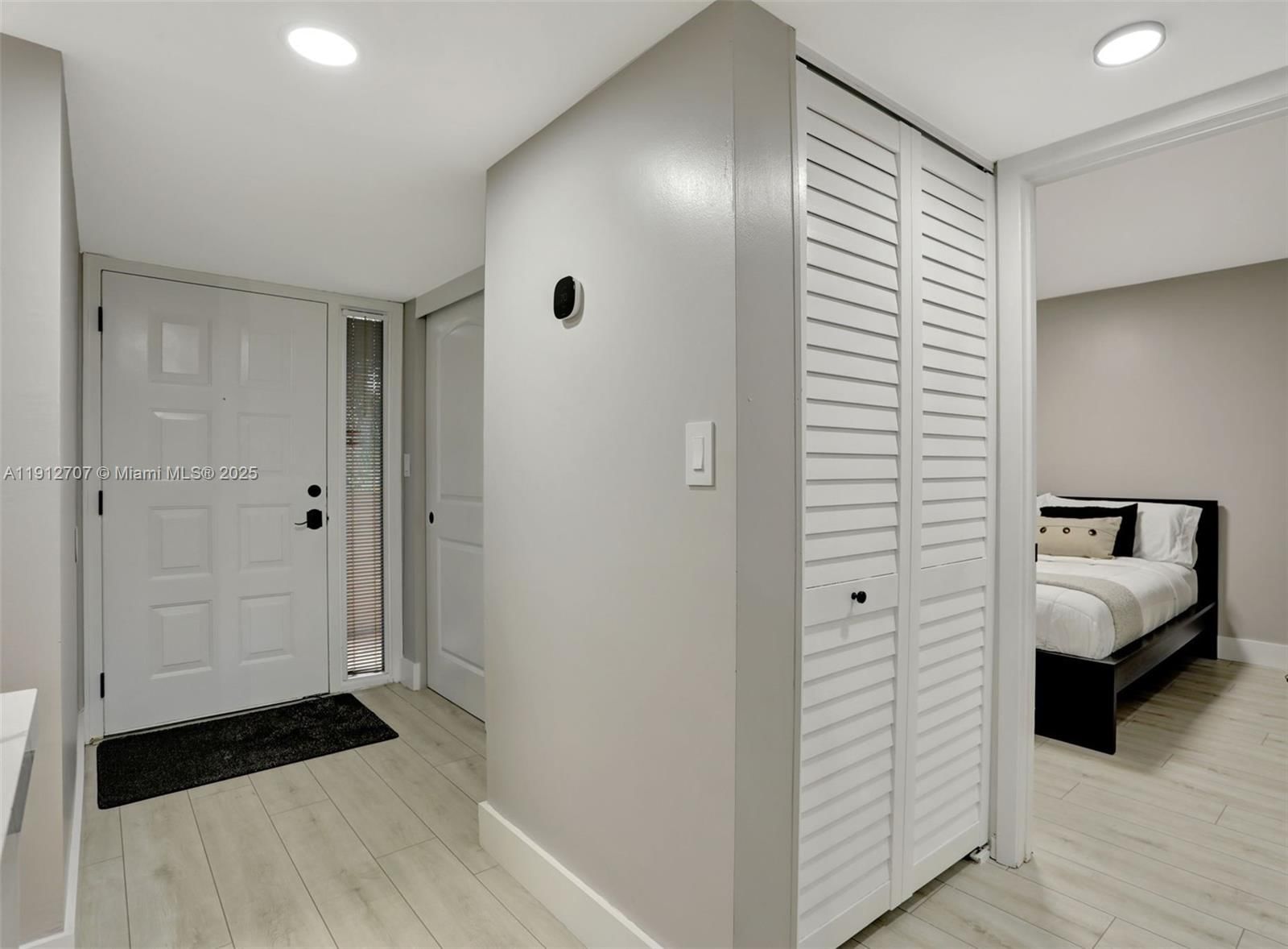 Real estate property located at 2660 Carambola Cir N #305, Broward, Applewood Village I-b Con, Coconut Creek, FL