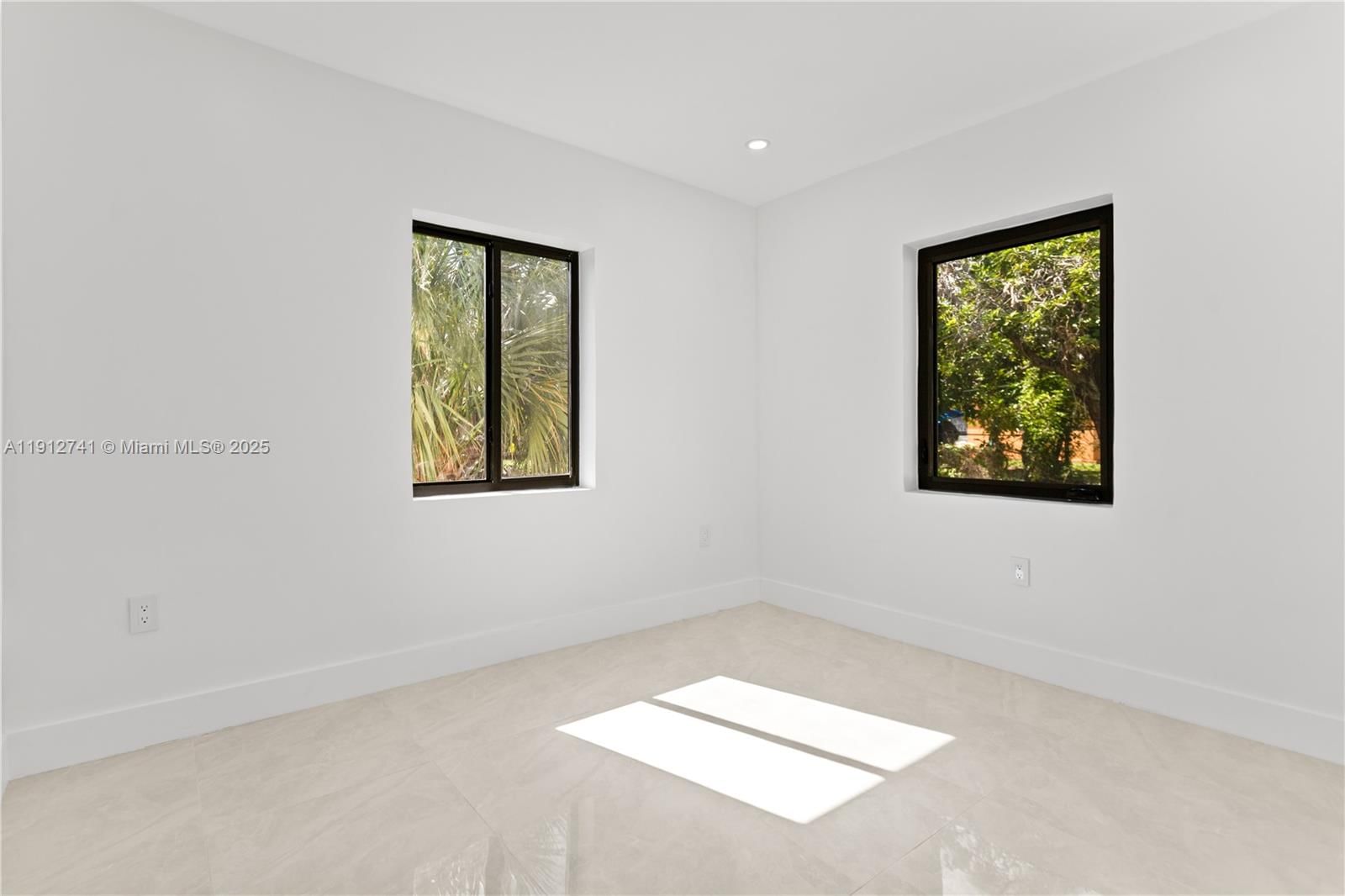 Real estate property located at 15920 17th Ct, Miami-dade, Bunche Park 1 Addn, Miami Gardens, FL