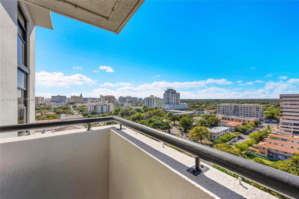Real estate property located at 911 Ponce De Leon Blvd #1503, Miami-dade, Gables Park Tower Condo, Coral Gables, FL