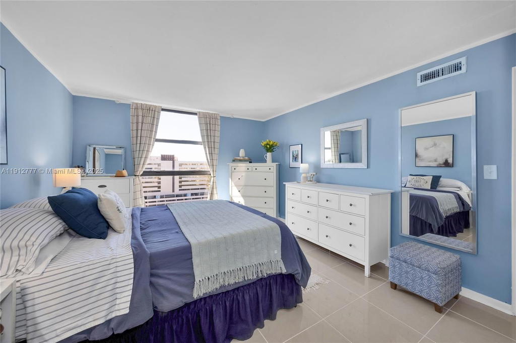 Real estate property located at 911 Ponce De Leon Blvd #1503, Miami-dade, Gables Park Tower Condo, Coral Gables, FL