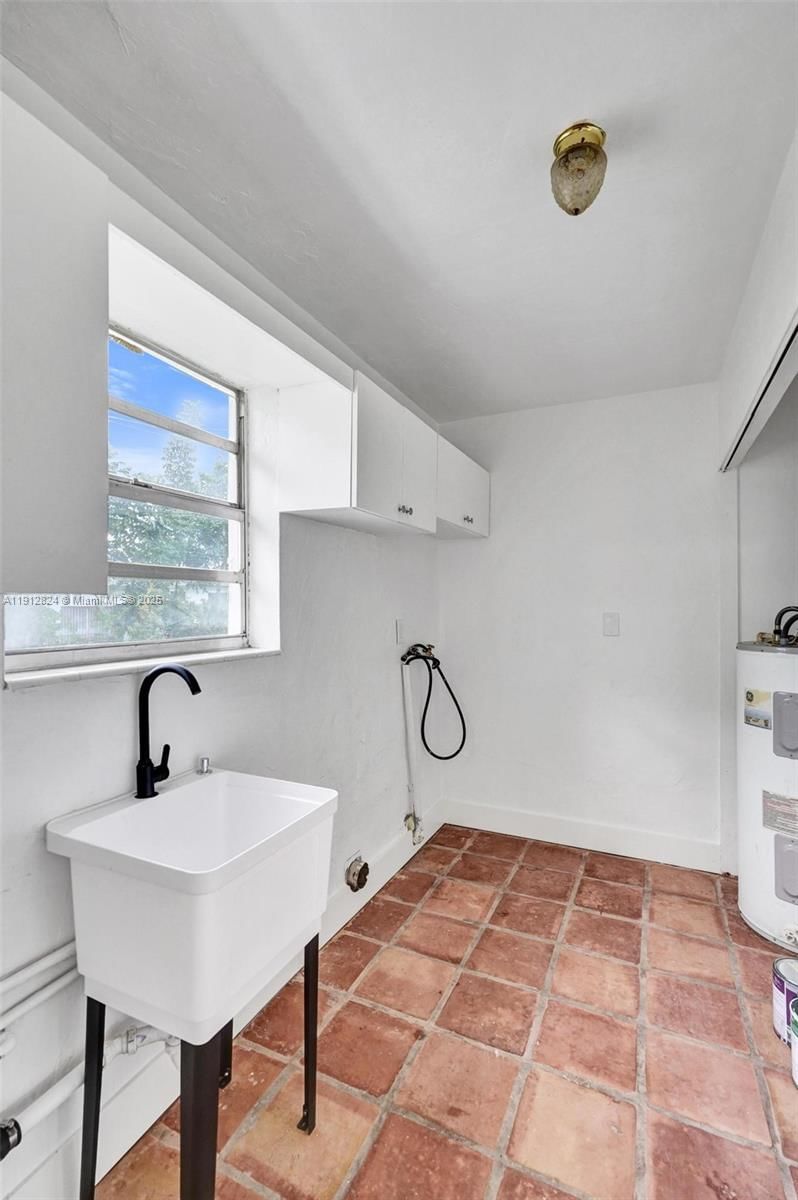 Real estate property located at 1215 31st Way, Broward, Larkdale Unit 3, Lauderhill, FL