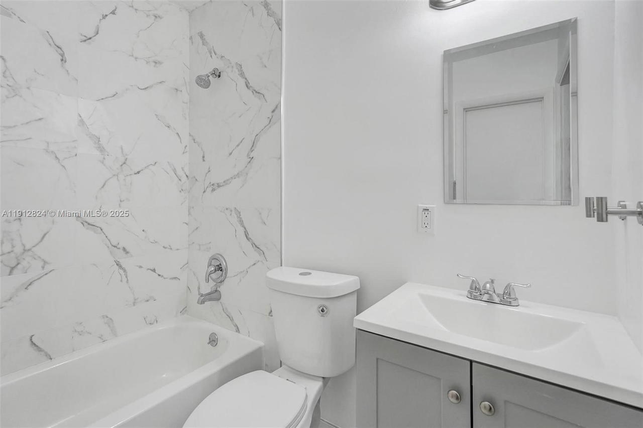 Real estate property located at 1215 31st Way, Broward, Larkdale Unit 3, Lauderhill, FL