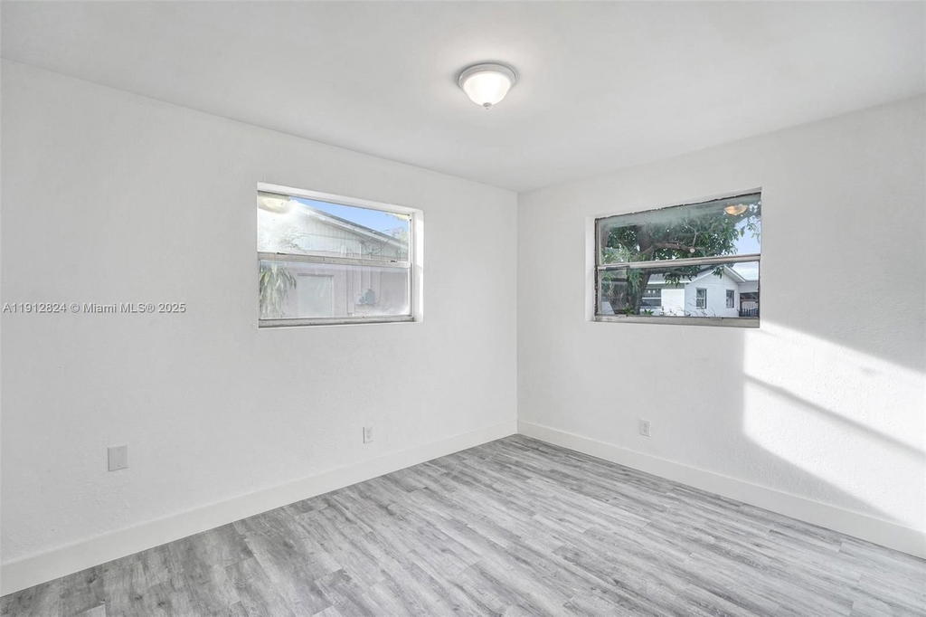 Real estate property located at 1215 31st Way, Broward, Larkdale Unit 3, Lauderhill, FL
