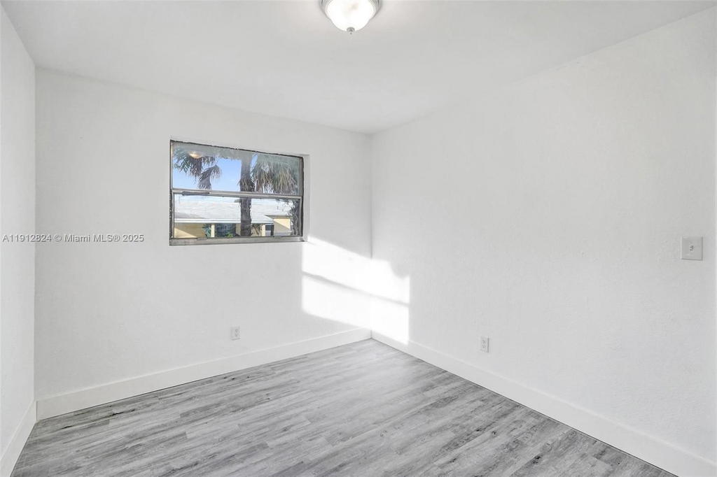 Real estate property located at 1215 31st Way, Broward, Larkdale Unit 3, Lauderhill, FL