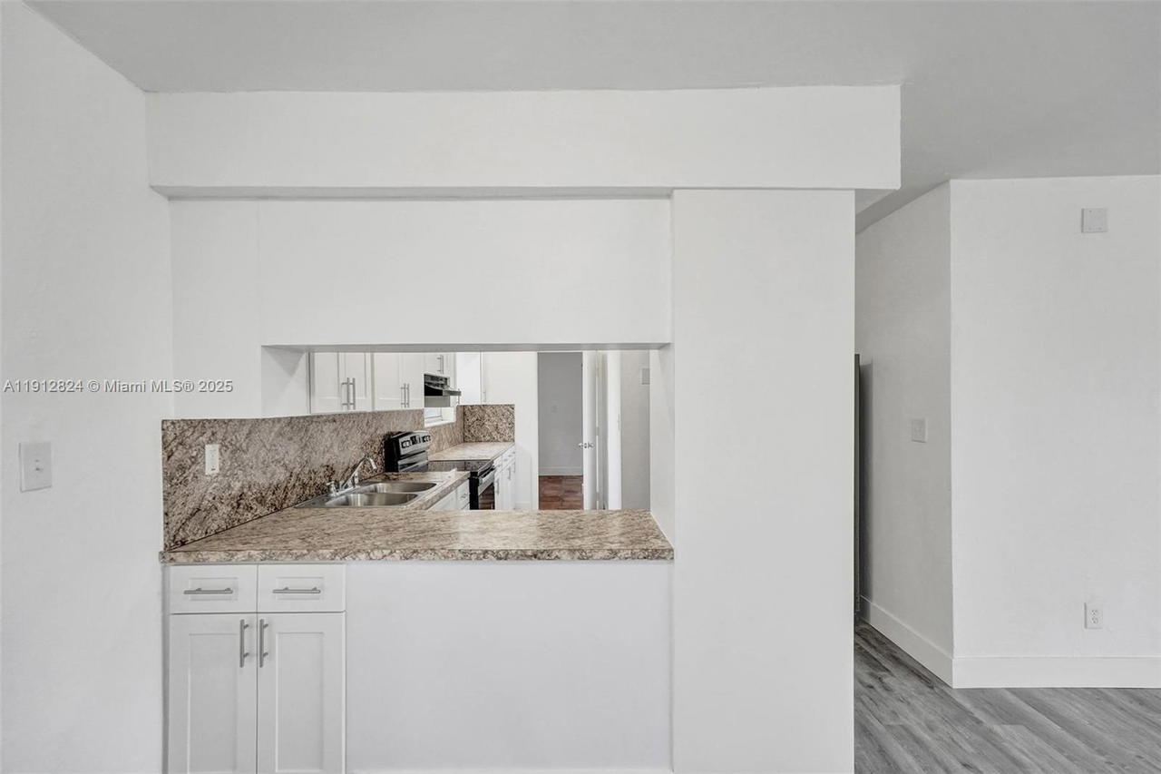 Real estate property located at 1215 31st Way, Broward, Larkdale Unit 3, Lauderhill, FL