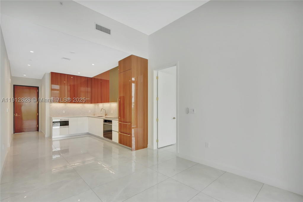 Real estate property located at 2655 Bayshore Dr #405, Miami-dade, Mr. C Residences, Miami, FL