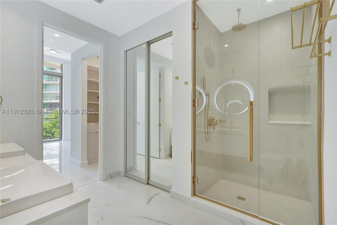 Real estate property located at 2655 Bayshore Dr #405, Miami-dade, Mr. C Residences, Miami, FL