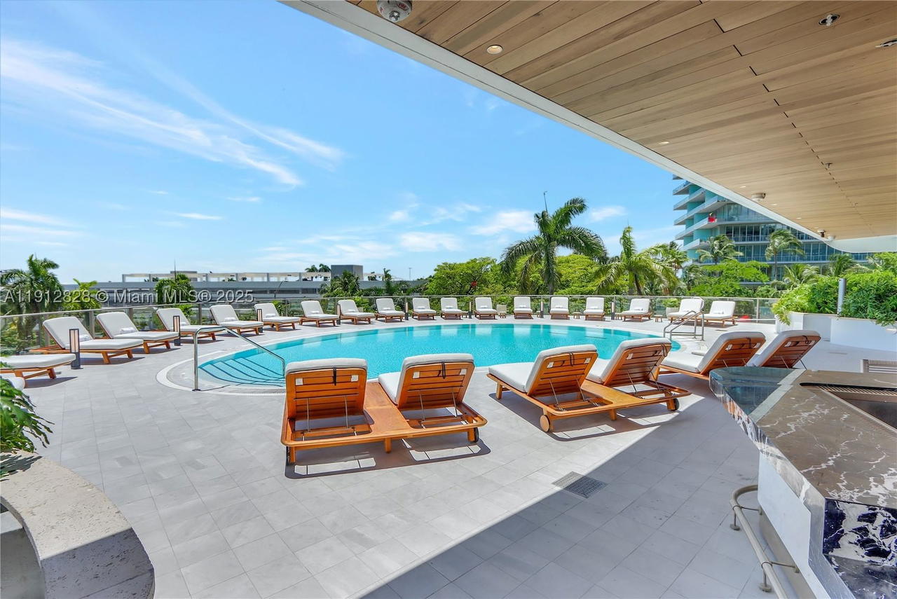 Real estate property located at 2655 Bayshore Dr #405, Miami-dade, Mr. C Residences, Miami, FL