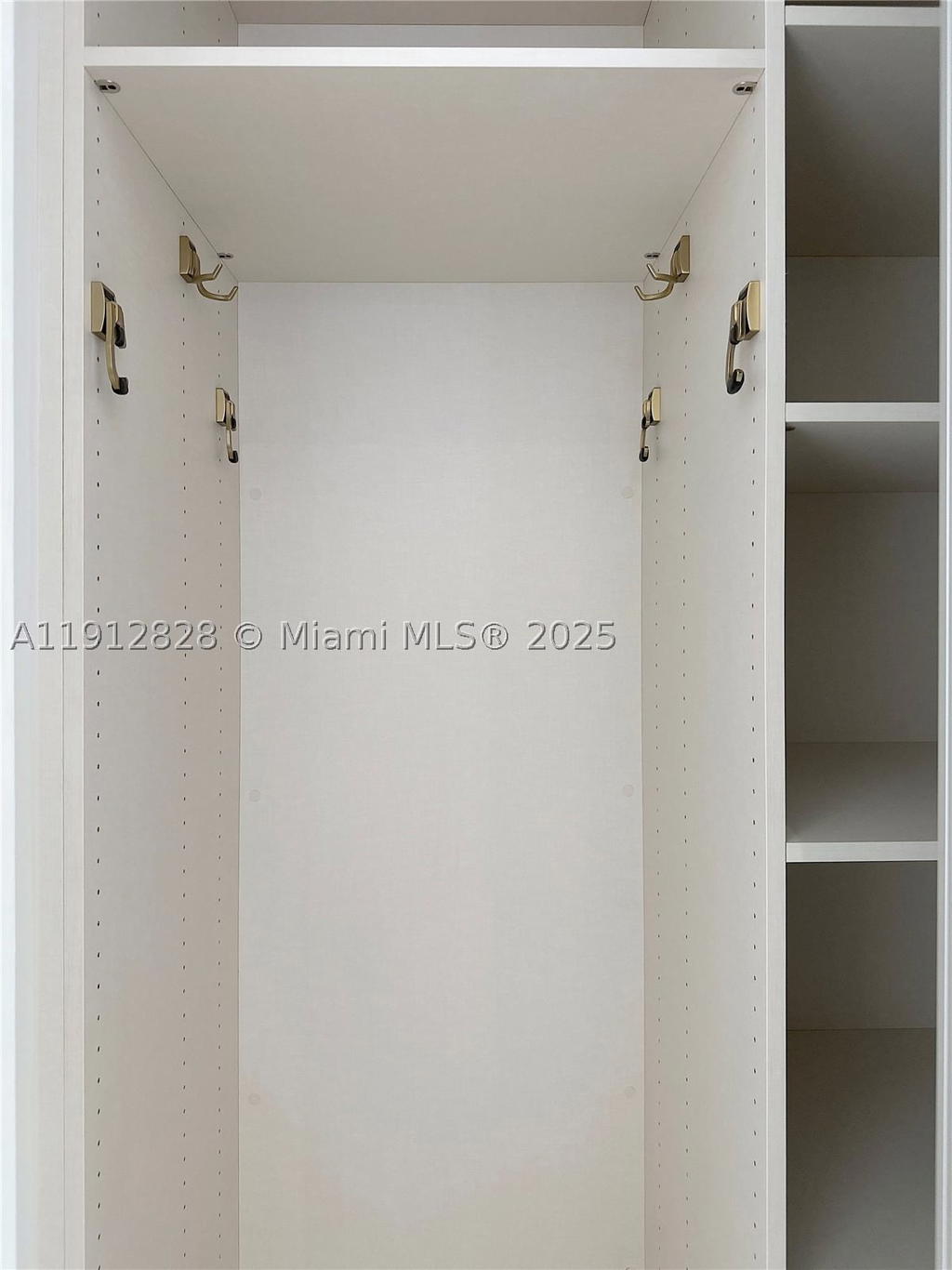 Real estate property located at 2655 Bayshore Dr #405, Miami-dade, Mr. C Residences, Miami, FL