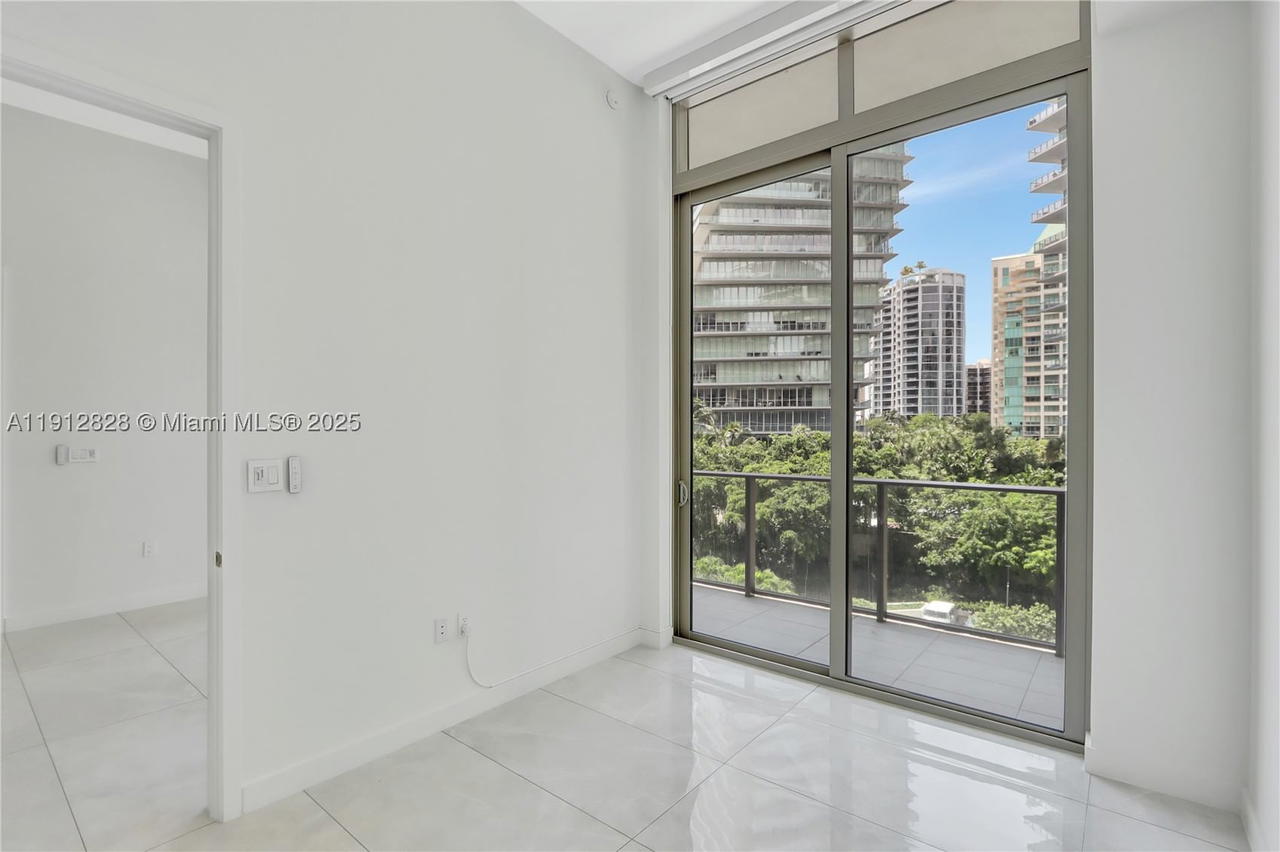 Real estate property located at 2655 Bayshore Dr #405, Miami-dade, Mr. C Residences, Miami, FL