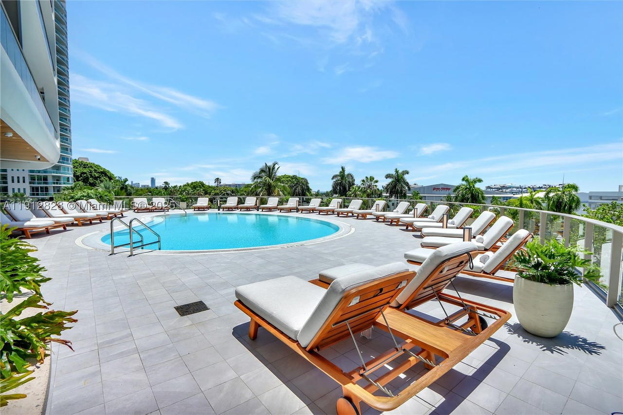 Real estate property located at 2655 Bayshore Dr #405, Miami-dade, Mr. C Residences, Miami, FL