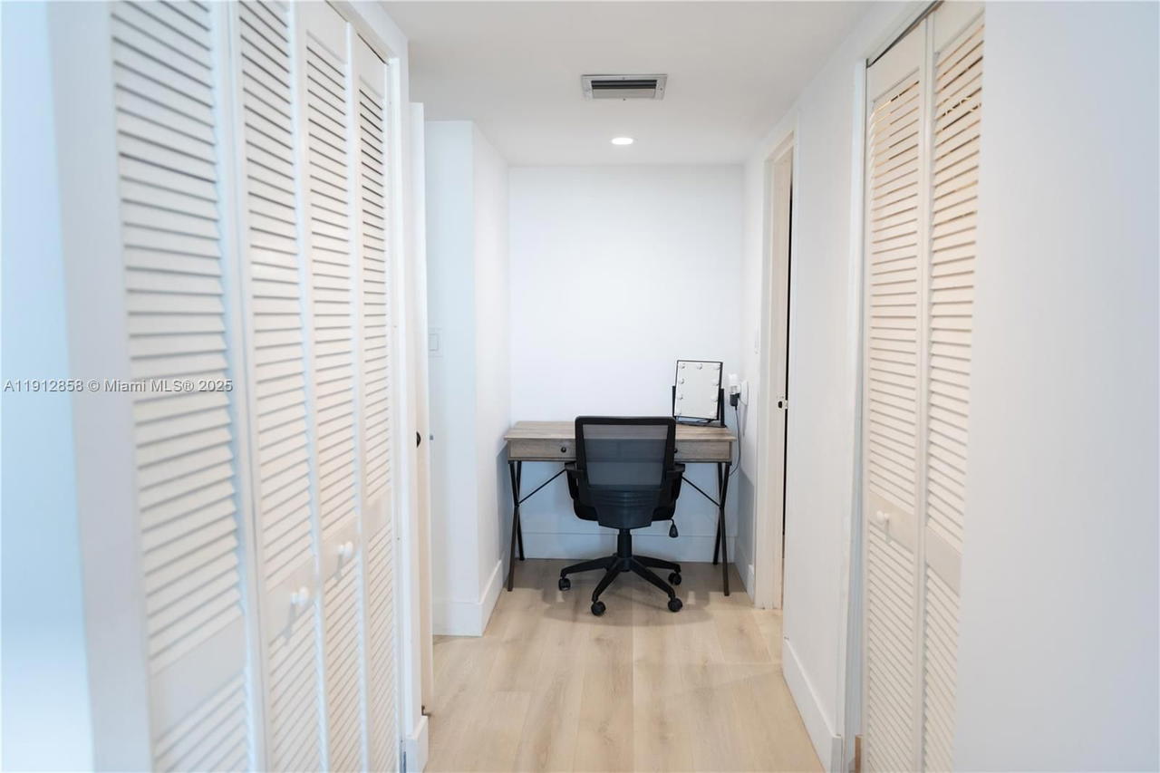 Real estate property located at 13155 Ixora Ct #512, Miami-dade, Keystone Harbor Club Cond, North Miami, FL