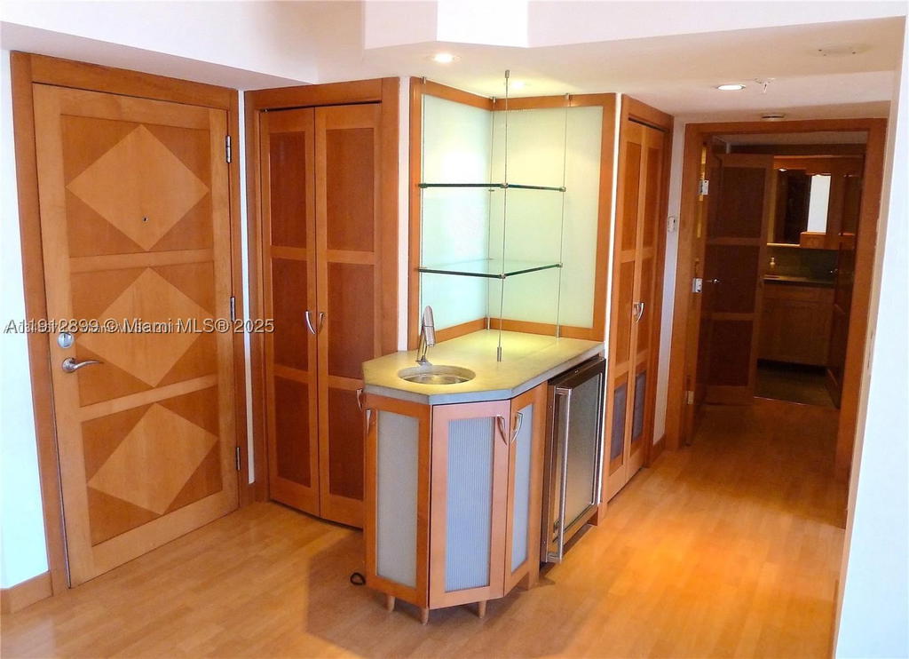 Real estate property located at 1688 West Ave #405, Miami-dade, West Bay Plaza Condo, Miami Beach, FL