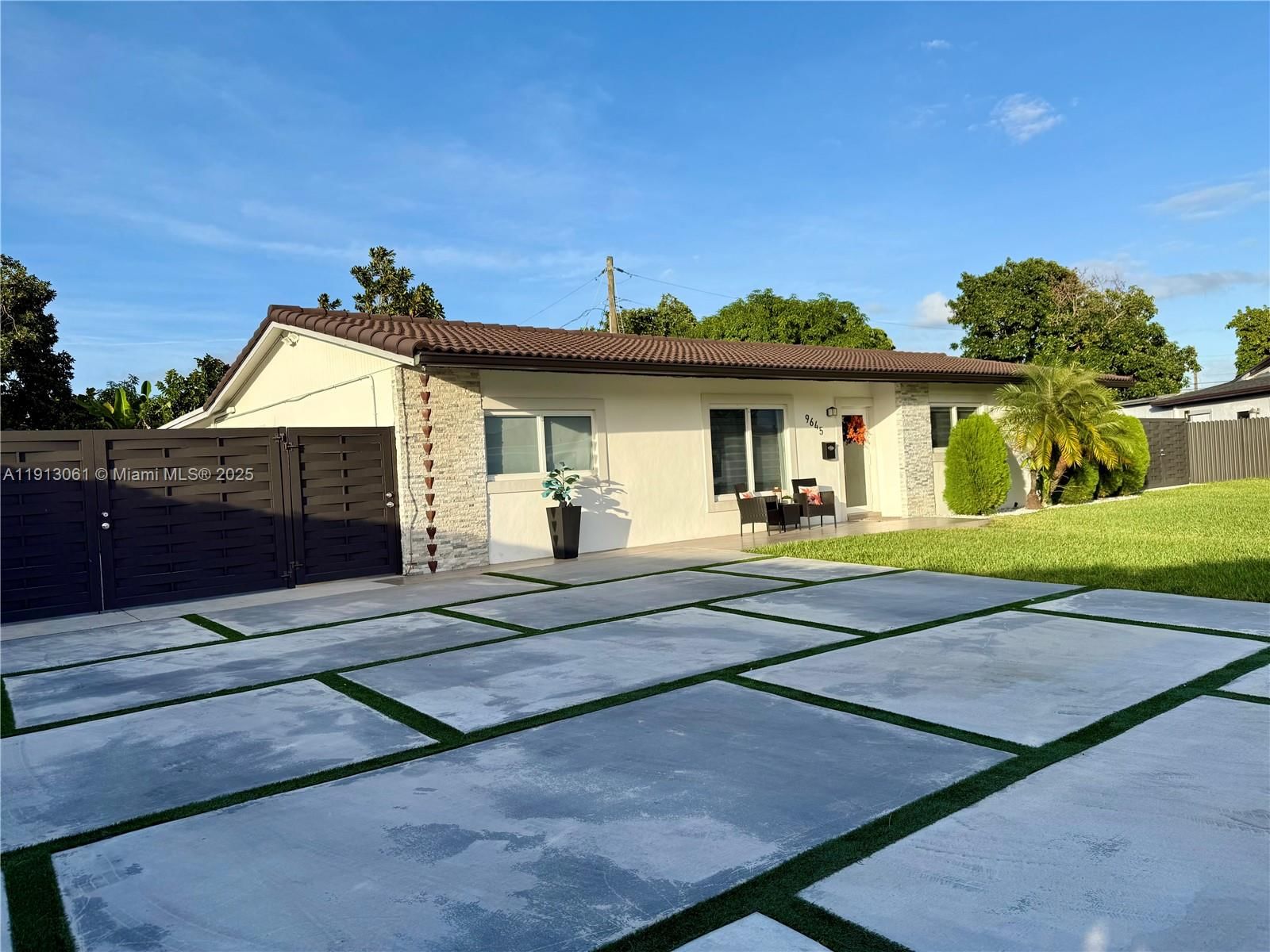 Real estate property located at 9645 10th Ter, Miami-dade, Town Park Heights, Miami, FL