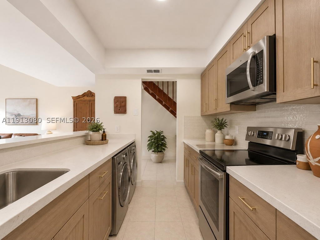 Real estate property located at 13350 91st Ter C, Miami-dade, Calusa Point, Miami, FL