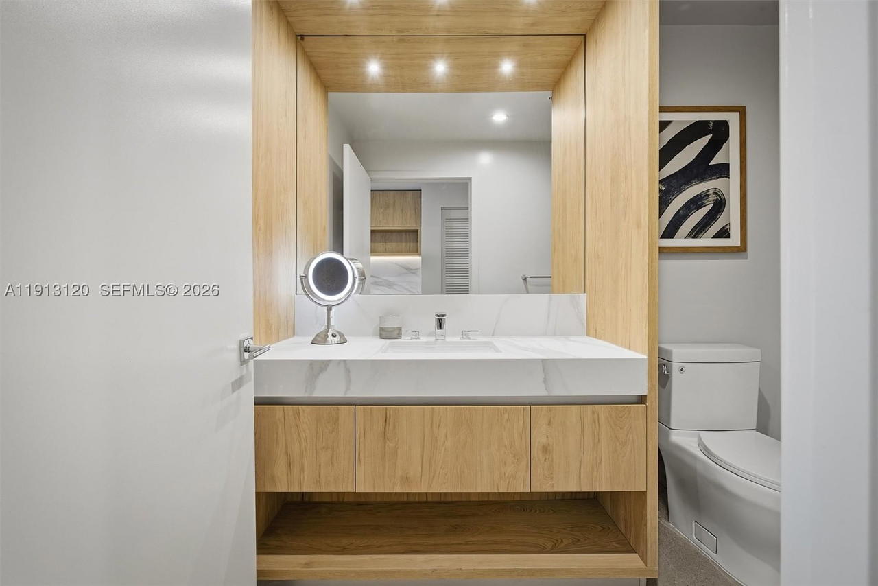 Real estate property located at 11 6th St #1906, Miami-dade, The Crosby Miami Worldcent, Miami, FL