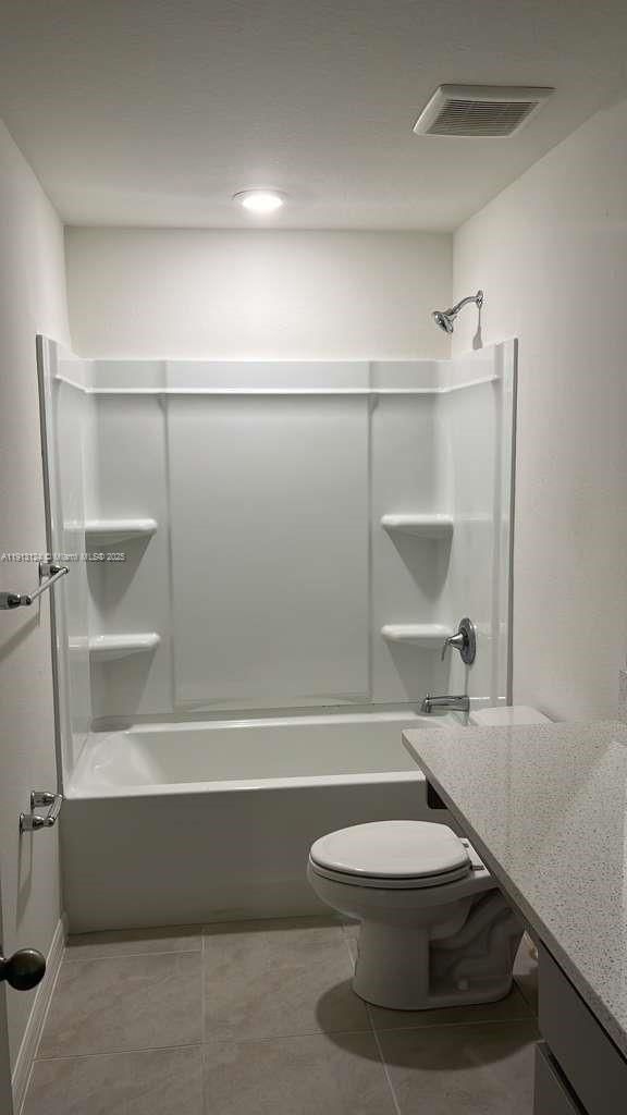 Real estate property located at 15031 Caspian Tern CT #105, Lee, Bayshore Commons As Desc, Fort Myers, FL