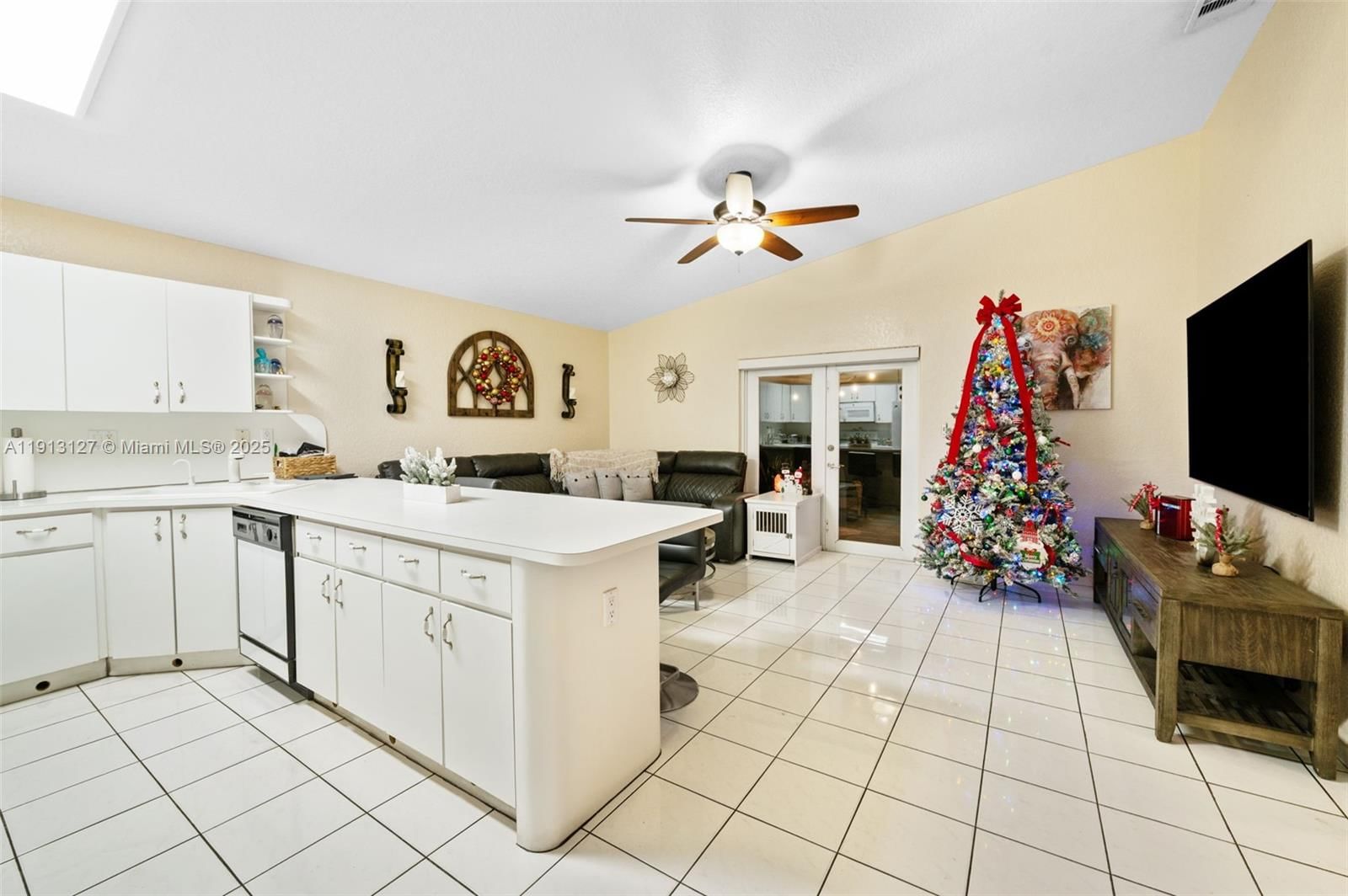 Real estate property located at 7416 32nd Ave, Miami-dade, Christys 5th Addn, Hialeah, FL